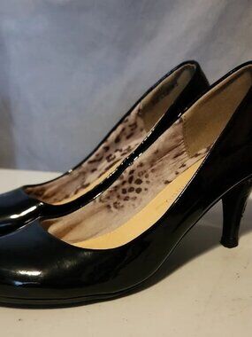 CL by Laundry Black Glossy Heels